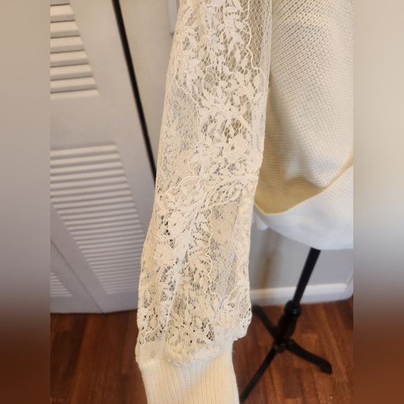 LAST ONE! White V Neck Sweater With Lace Sleeves - Picture 6 of 6